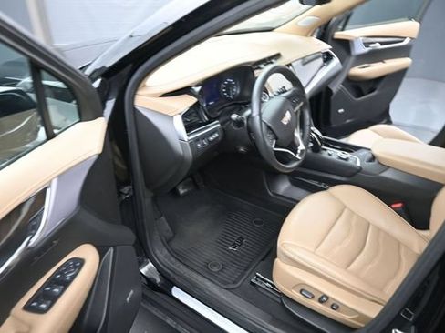 Certified 2024 Cadillac XT6 Premium Luxury w/ Platinum Package AWD/4WD image 17