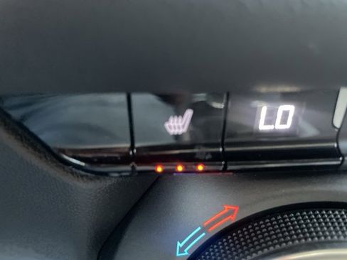 Used 2024 Chevrolet Blazer LT w/ Convenience Package image 25