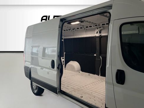 Used 2025 RAM ProMaster 3500 w/ Convenience Group FWD image 27