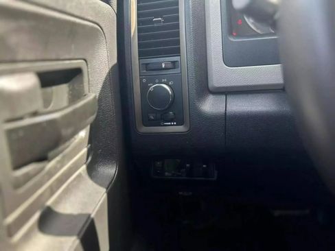 Used 2012 RAM 2500 ST w/ Popular Equipment Group image 17