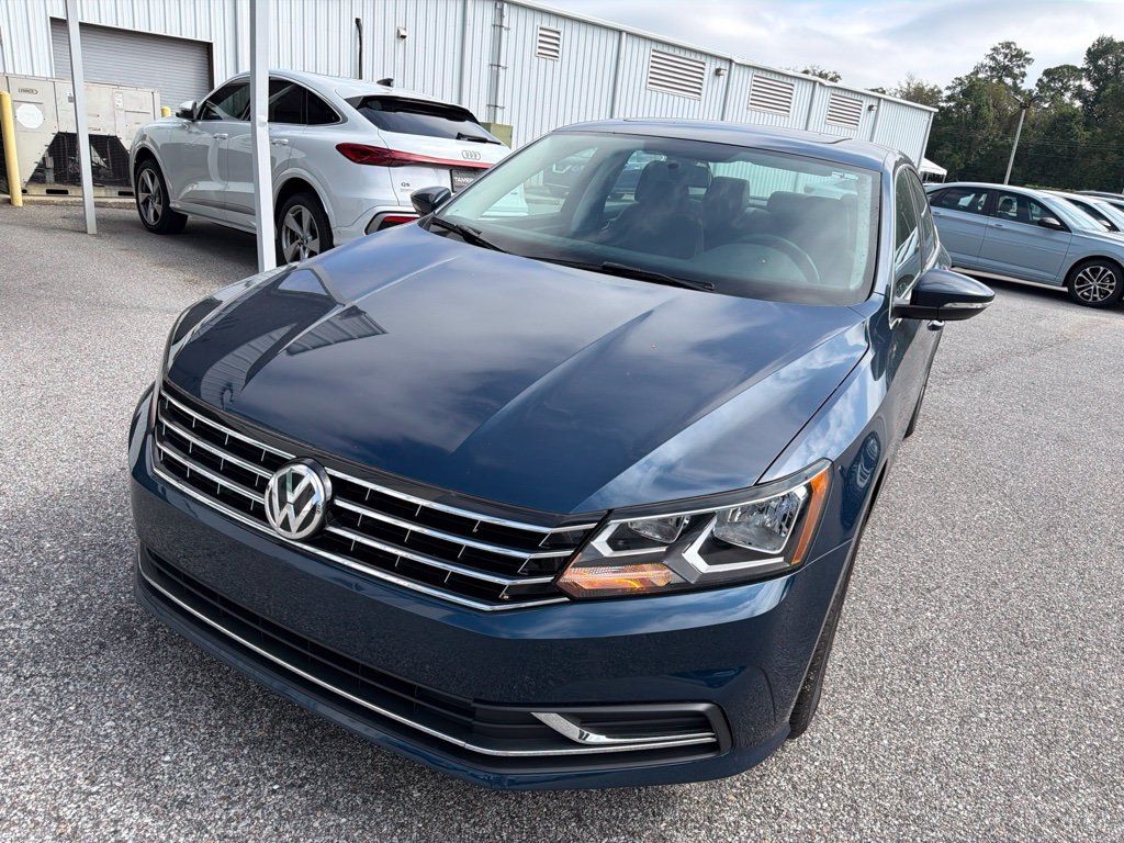 Used 2018 Volkswagen Passat 2.0T SE FWD image 6