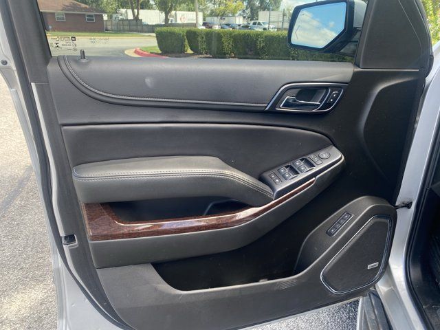 Used 2019 GMC Yukon XL SLT w/ Premium Edition AWD/4WD image 18