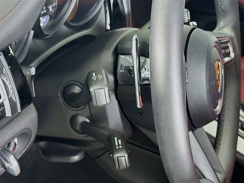 Certified 2026 Porsche Macan image 11