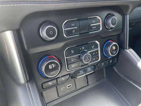 Used 2022 Chevrolet Tahoe Z71 w/ Luxury Package image 15