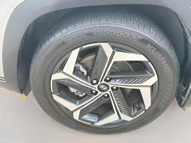 Certified 2024 Hyundai Tucson Limited FWD image 34