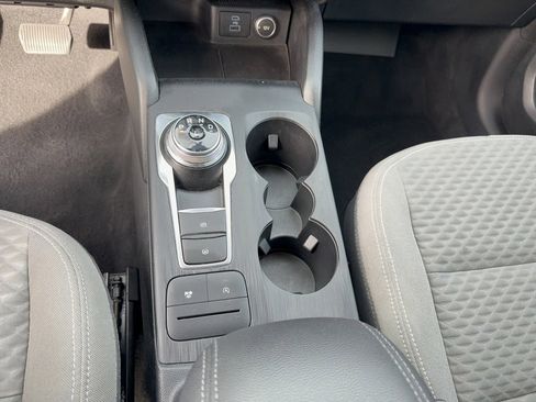 Certified 2020 Ford Escape SE image 24