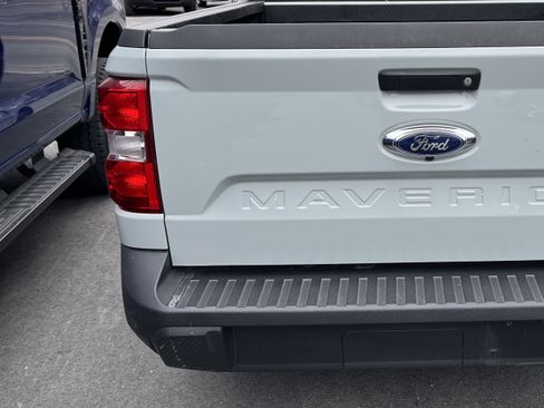 Certified 2022 Ford Maverick XLT image 5
