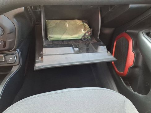 Used 2019 Jeep Renegade Trailhawk w/ Trailer Tow Group image 15