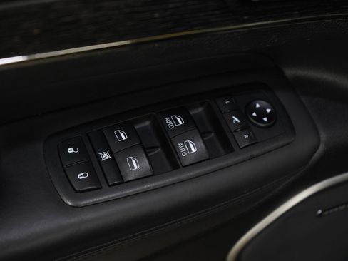 Used 2019 Jeep Grand Cherokee High Altitude AWD/4WD image 20