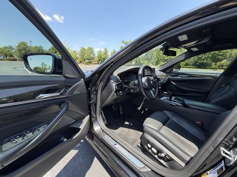Used 2020 BMW M550i xDrive w/ Executive Package AWD/4WD image 16