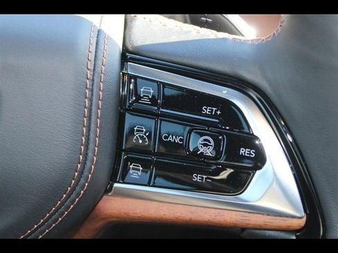 Used 2022 Jeep Grand Cherokee Summit image 16