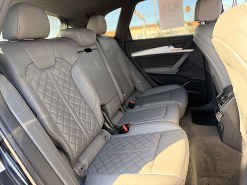 Used 2018 Audi SQ5 Prestige w/ Prestige Package image 14