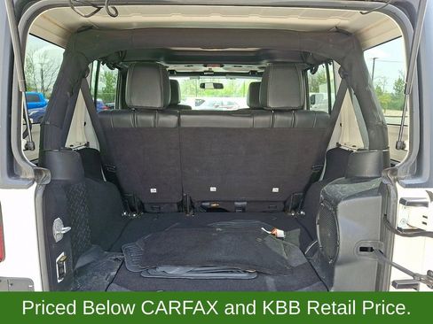 Used 2012 Jeep Wrangler Unlimited Sahara w/ Dual Top Group AWD/4WD image 27