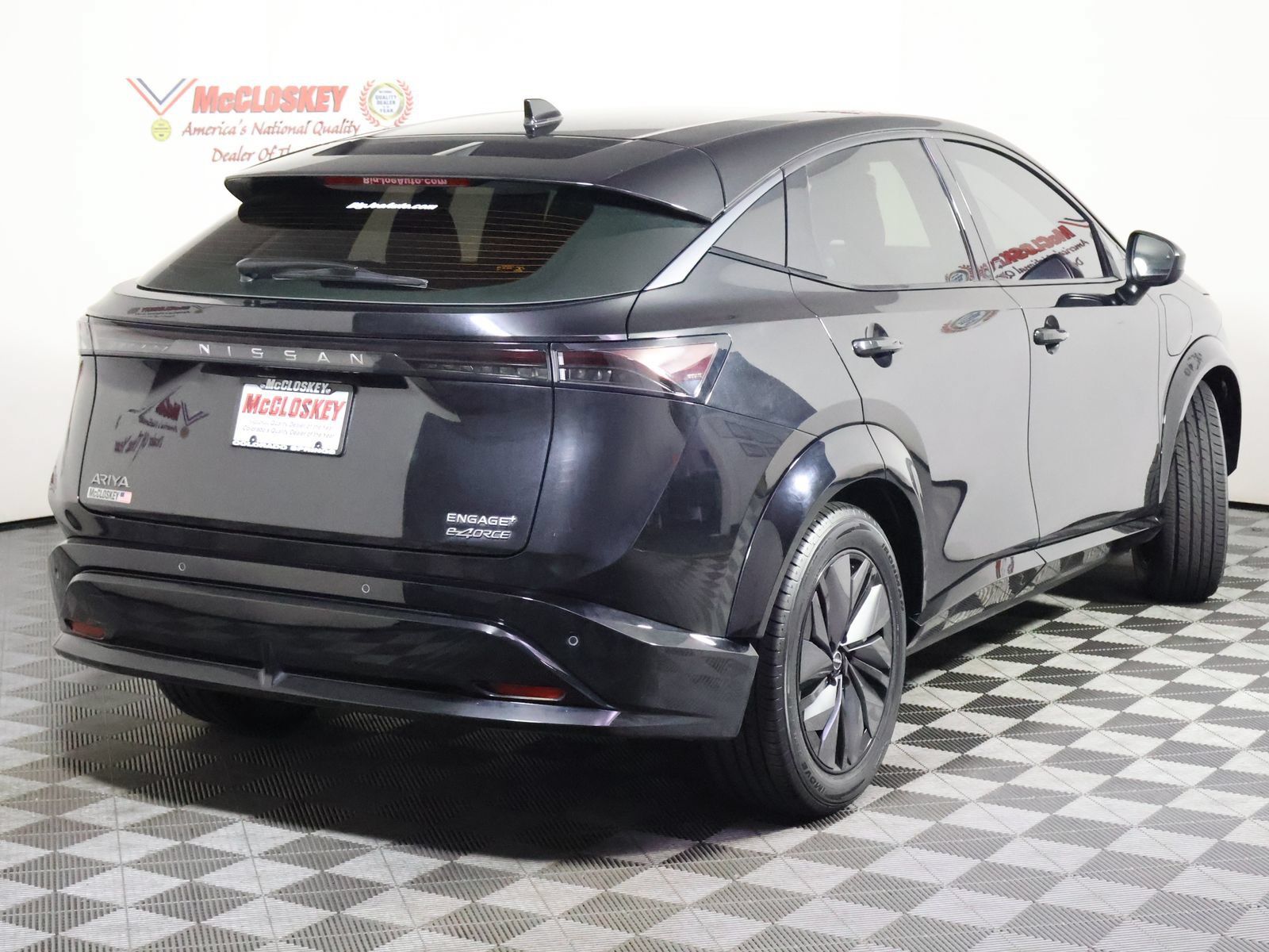Used 2024 Nissan Ariya AWD image 5
