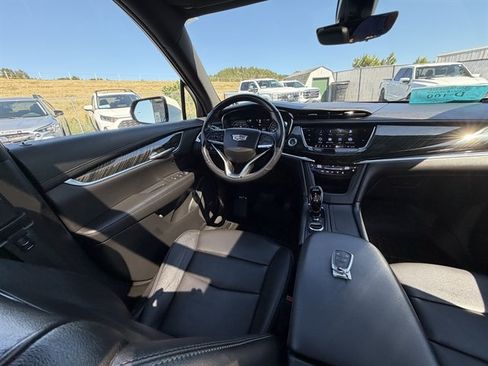 Used 2021 Cadillac XT6 Premium Luxury AWD/4WD image 18