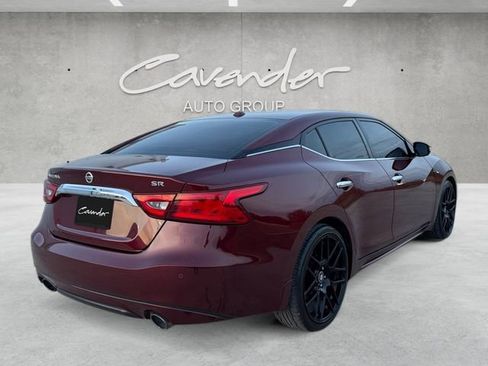 Used 2017 Nissan Maxima SR image 16