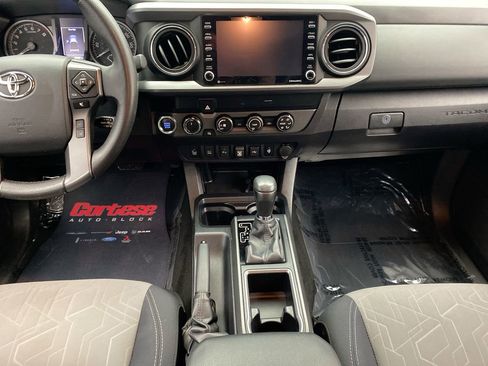Used 2020 Toyota Tacoma TRD Sport w/ Technology Package AWD/4WD image 20