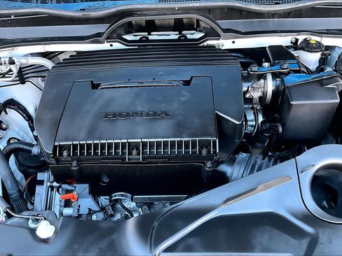 Used 2025 Honda Pilot EX-L image 31