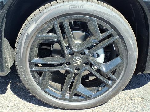 New 2026 Volkswagen Tiguan SE R-Line image 6