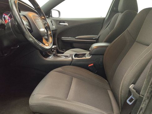Used 2019 Dodge Charger SXT AWD/4WD image 17