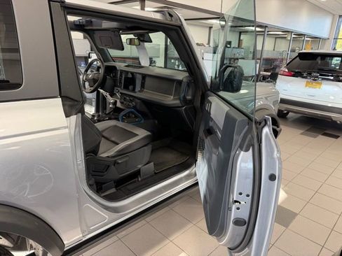 Used 2024 Ford Bronco Black Diamond AWD/4WD image 27