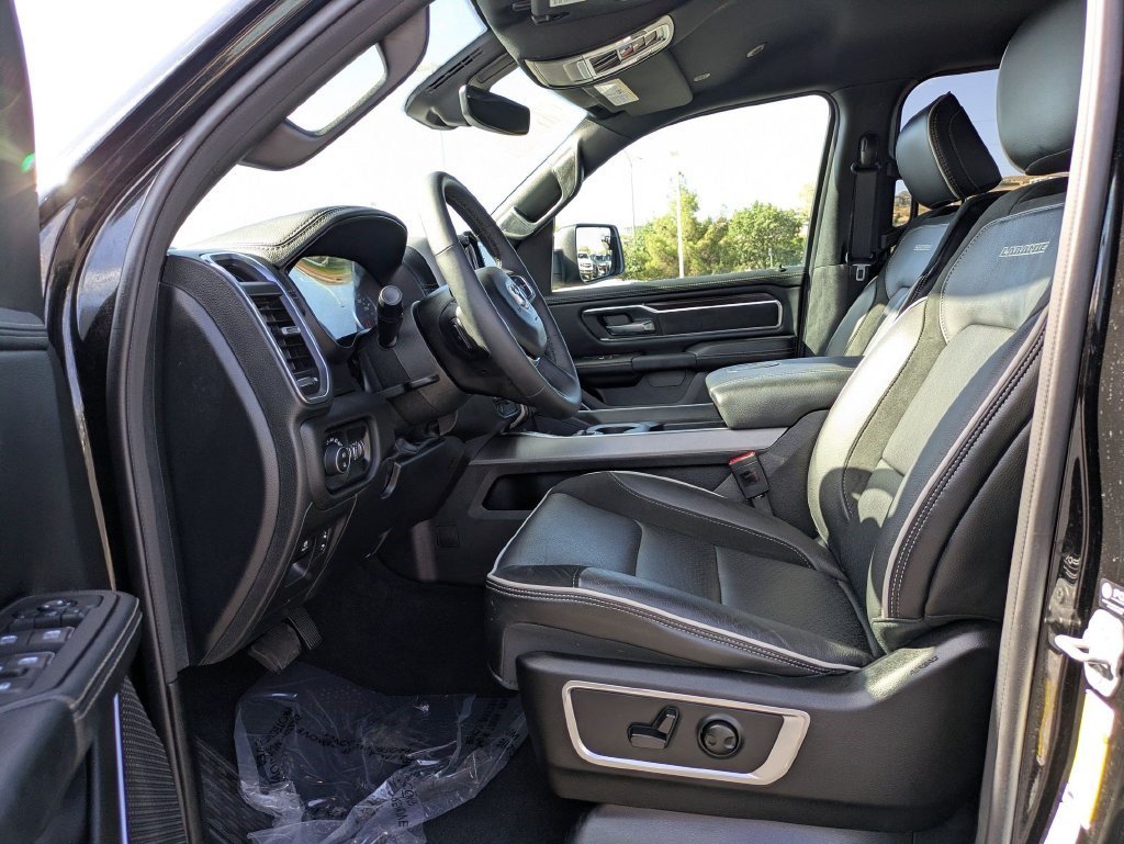 Used 2025 RAM 1500 Laramie w/ Sport Appearance Package AWD/4WD image 14