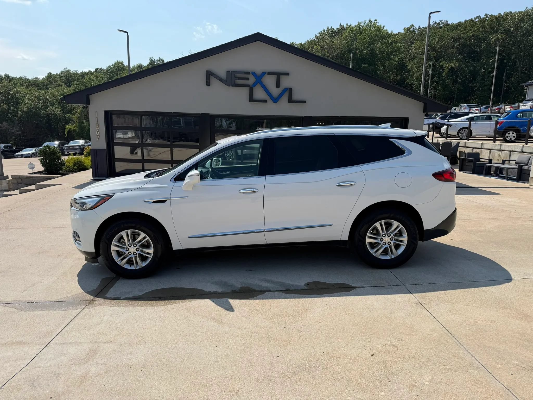 Used 2019 Buick Enclave Essence FWD image 6