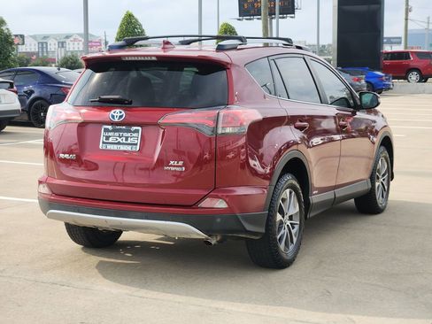 Used 2018 Toyota RAV4 XLE w/ Convenience Package image 7