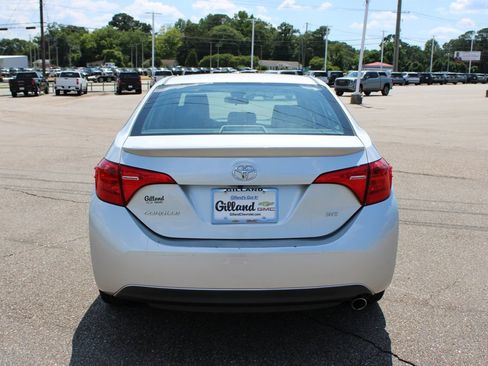 Used 2019 Toyota Corolla SE FWD image 12
