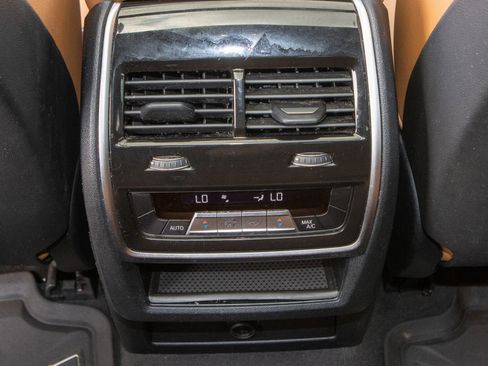 Used 2023 BMW X6 xDrive40i w/ M Sport Package image 20