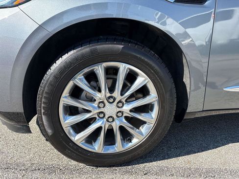 Used 2018 Buick Enclave Premium w/ Experience Buick Package image 8