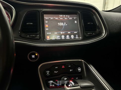 Used 2016 Dodge Challenger R/T RWD image 27