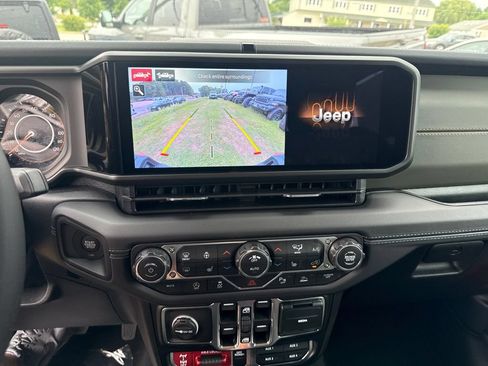 New 2026 Jeep Gladiator Mojave AWD/4WD image 14