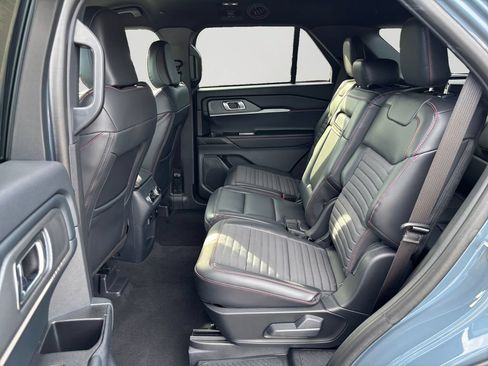 Used 2026 Ford Explorer ST-Line w/ ST-Line Street Pack AWD/4WD image 15
