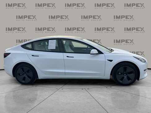 Used 2021 Tesla Model 3 Standard Range Plus image 6