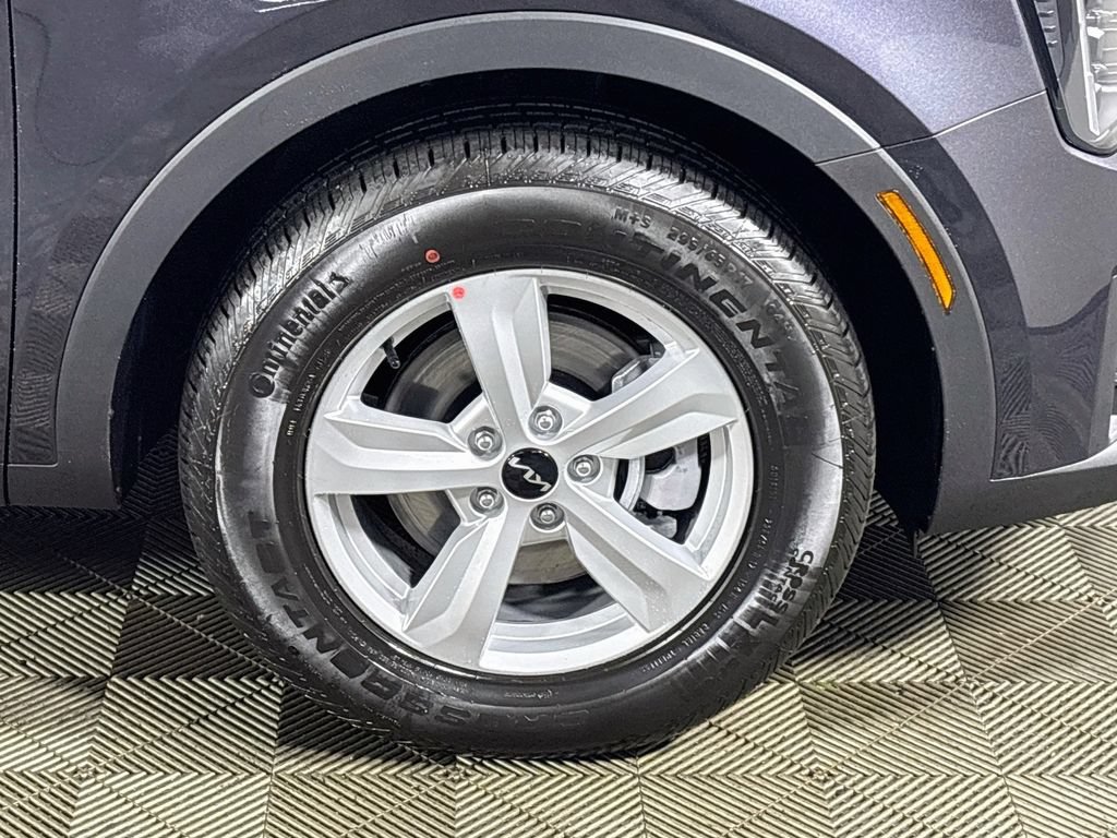 Certified 2026 Kia Sorento LX FWD image 23