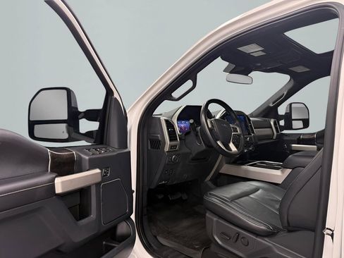 Used 2022 Ford F250 Lariat w/ Lariat Ultimate Package image 9