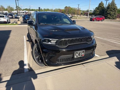 Used 2025 Dodge Durango GT AWD/4WD image 4