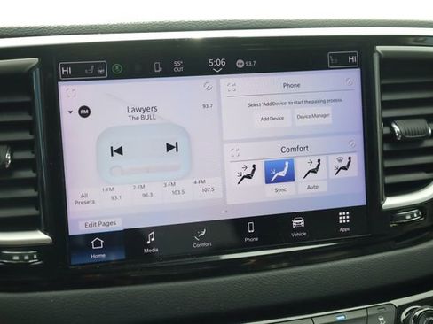 Used 2023 Chrysler Pacifica Touring-L image 16