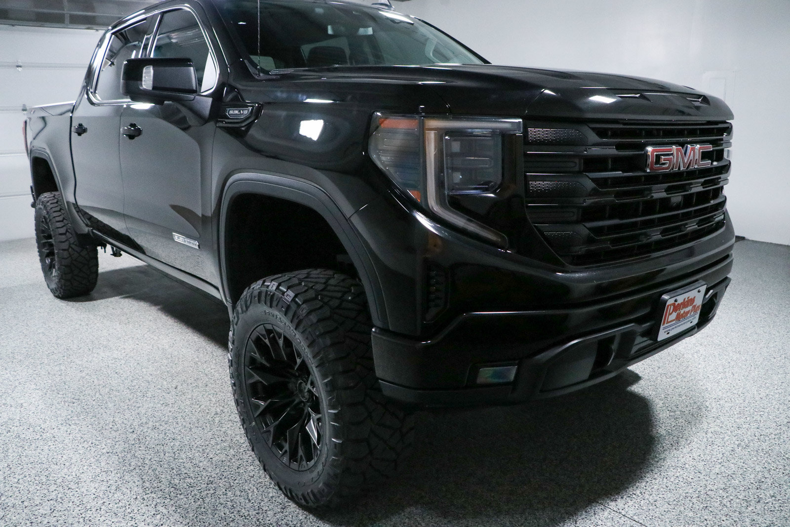 Used 2022 GMC Sierra 1500 Elevation w/ Elevation Premium Package AWD/4WD image 6