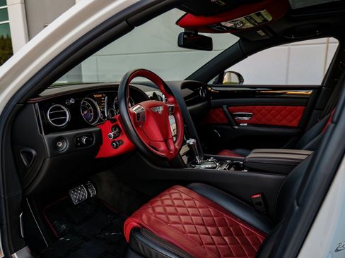 Used 2018 Bentley Flying Spur S V8 image 38