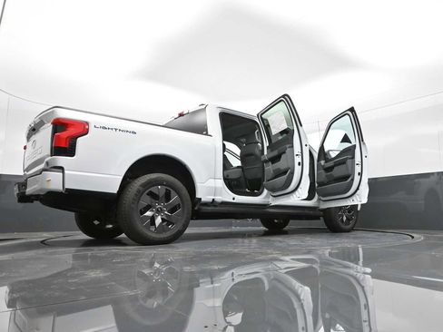 Used 2025 Ford F150 Lightning Flash image 51