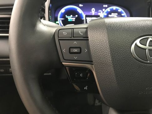 Used 2025 Toyota Camry XSE FWD image 18