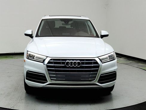 Used 2020 Audi Q5 2.0T Premium w/ Convenience Package AWD/4WD image 2