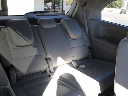Used 2011 Honda Odyssey EX-L image 17