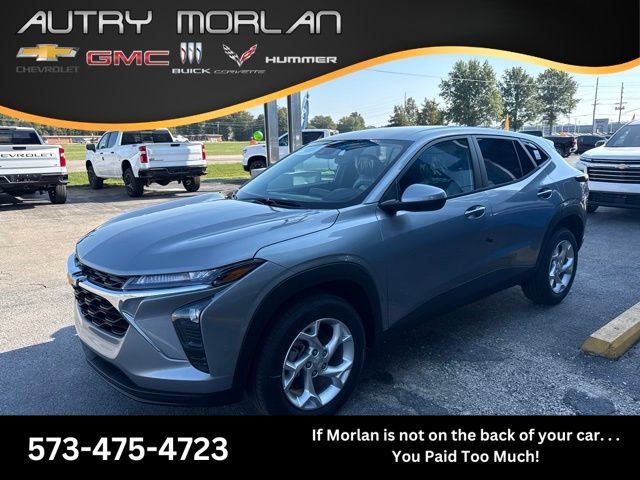 New 2026 Chevrolet Trax LS w/ LS Convenience Package FWD image 1