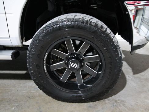 Used 2018 RAM 2500 Tradesman w/ Chrome Appearance Group AWD/4WD image 18