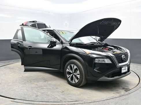 Used 2023 Nissan Rogue SV image 43