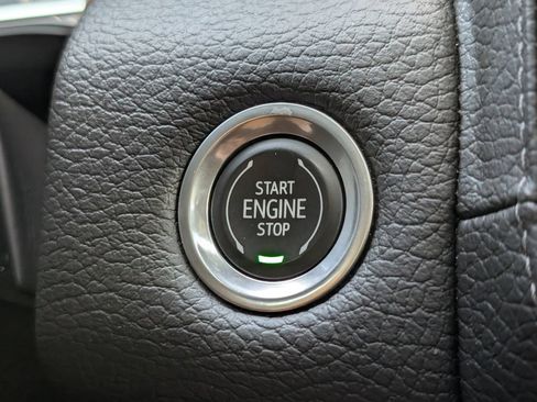 Used 2022 GMC Yukon Denali AWD/4WD image 31