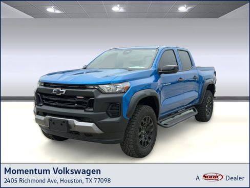 Used 2024 Chevrolet Colorado Trail Boss w/ Advanced Trailering Package AWD/4WD image 1